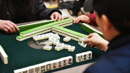 買個(gè)手機(jī)麻將掛多少錢合適(買個(gè)手機(jī)麻將掛多少錢合適呢)